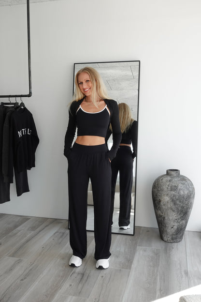 ULTRAWEICHE, GERADE GESCHNITTENE HOSE (LÄNGERE AUSFÜHRUNG)